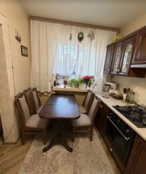 Продаж 3к квартири 79.6 кв. м на просп. Коцюбинського фото 3 Продаж 3к квартири 79.6 кв. м на просп. Коцюбинського фото 3
