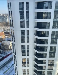 Продається 2-х кімнатна квартира в ЖК Лісопарковий, без ремонту фото 2 Продається 2-х кімнатна квартира в ЖК Лісопарковий, без ремонту фото 2