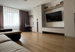 Продаж 2к квартири 66 кв. м на вул. Героїв Крут фото 2 Продаж 2к квартири 66 кв. м на вул. Героїв Крут фото 2