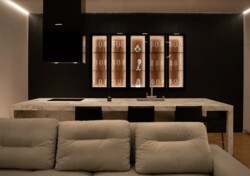  2  70 .   .   Premier Tower  8