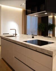  2  70 .   .   Premier Tower  5