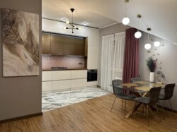 Продаж великогабаритної 3-кімнатної квартири в елітному районі Поділля. фото 24 Продаж великогабаритної 3-кімнатної квартири в елітному районі Поділля. фото 24