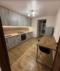Продаж 1к квартири 41.7 кв. м на вул. Синьоводська фото 1 Продаж 1к квартири 41.7 кв. м на вул. Синьоводська фото 1