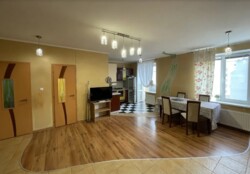 Продається 4-х кімнатна квартира в р-ні Поділля. Новий ремонт фото 2 Продається 4-х кімнатна квартира в р-ні Поділля. Новий ремонт фото 2