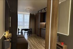 Продаж 1к квартири 45 кв. м на пров. Цегельний ЖК Central Park Vinnytsia, дизайнерський ремонт фото 2 Продаж 1к квартири 45 кв. м на пров. Цегельний ЖК Central Park Vinnytsia, дизайнерський ремонт фото 2