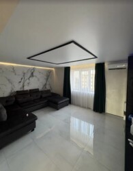 Продаж 3-х кімнатної квартири в Центрі міста. Великогабаритна. Дизайнерський ремонт. фото 1 Продаж 3-х кімнатної квартири в Центрі міста. Великогабаритна. Дизайнерський ремонт. фото 1