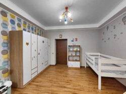 Продаж великогабаритної 3-кімнатної квартири в елітному районі Поділля. фото 13 Продаж великогабаритної 3-кімнатної квартири в елітному районі Поділля. фото 13