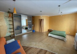 Продається 4-х кімнатна квартира в р-ні Поділля. Новий ремонт фото 11 Продається 4-х кімнатна квартира в р-ні Поділля. Новий ремонт фото 11