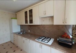 Продається 3-х кімната квартира в р-ні Вишенька. Нормальний житловий стан. фото 8 Продається 3-х кімната квартира в р-ні Вишенька. Нормальний житловий стан. фото 8