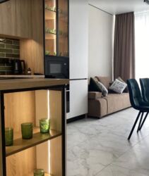 ������ 1� �������� 48 ��. � �� ���. 600-���� �� ˳���������� ���� 18