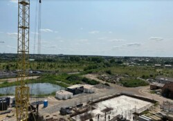  2-     Dream Lake. -   3