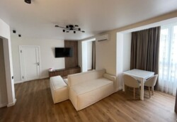 Продається 2-х кімнатна квартира в р-ні Поділля. Відмінний стан. Заходь та живи. фото 1 Продається 2-х кімнатна квартира в р-ні Поділля. Відмінний стан. Заходь та живи. фото 1