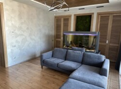  3-     Avalon. 110 .. - '.  4