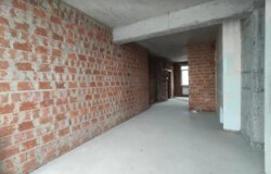  2-[     Premier Tower  7