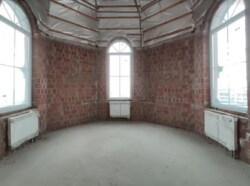  2-[     Premier Tower  12