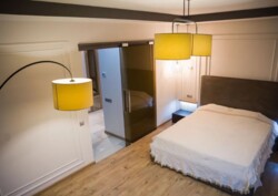 Продається 2-х кімнатна квартира в ЖК Парк Тауер. Стильний ремонт. Дизайнерський, меблі техніка брендові. фото 9 Продається 2-х кімнатна квартира в ЖК Парк Тауер. Стильний ремонт. Дизайнерський, меблі техніка брендові. фото 9