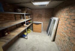 Продаж 2к квартири 62.5 кв. м р-н Академічний, відмінний стан. фото 17 Продаж 2к квартири 62.5 кв. м р-н Академічний, відмінний стан. фото 17