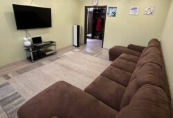 Продається 4-х кімнатна квартира в р-ні Вишенька. Ремонт. Техніка меблі. фото 1 Продається 4-х кімнатна квартира в р-ні Вишенька. Ремонт. Техніка меблі. фото 1