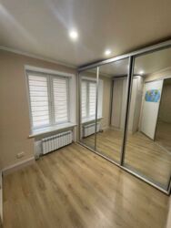 Продается 2 комнатная квартира в центре, 63 м2, чехпроект. фото 5 Продается 2 комнатная квартира в центре, 63 м2, чехпроект. фото 5