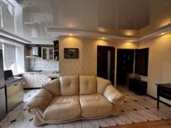 Продаж 3к .квартири з ремонтом ,в мрн .Артема ! фото 3 Продаж 3к .квартири з ремонтом ,в мрн .Артема ! фото 3