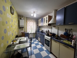 Продається шикарна 4 к /квартира у Центрі міста ,з автномним опаленням ! фото 1 Продається шикарна 4 к /квартира у Центрі міста ,з автномним опаленням ! фото 1