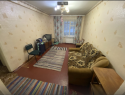 Продам 4-х комнатную квартиру на Артёма. фото 1 Продам 4-х комнатную квартиру на Артёма. фото 1