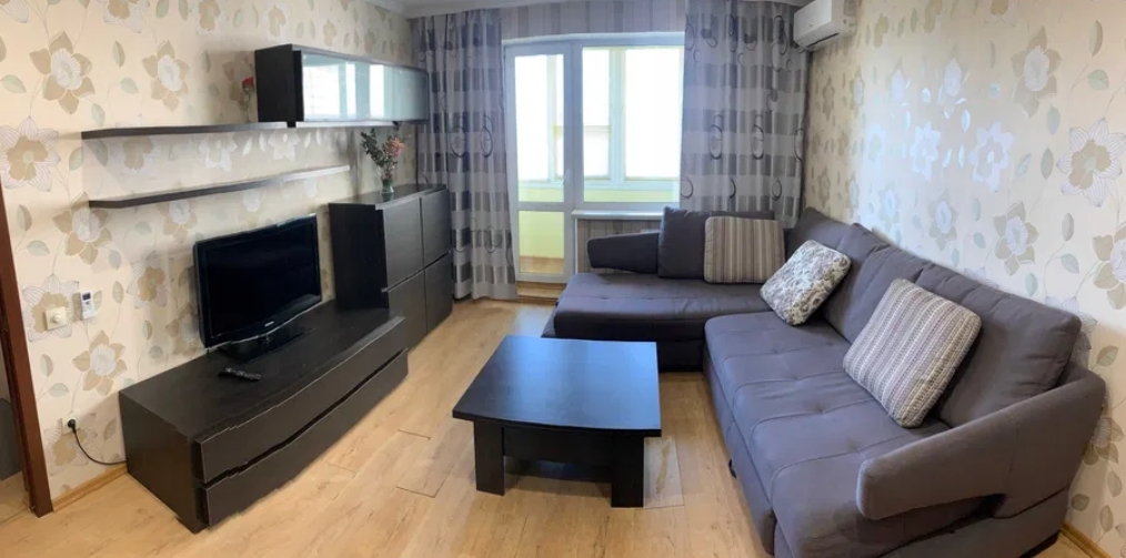 Продам 3-х комнатную квартиру / Левый берег, 4м. фото 1 Продам 3-х комнатную квартиру / Левый берег, 4м. фото 1