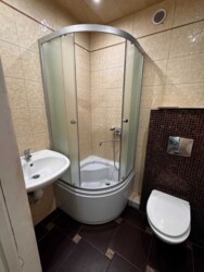 Продам четырехкомнатную квартиру / Центр фото 3 Продам четырехкомнатную квартиру / Центр фото 3