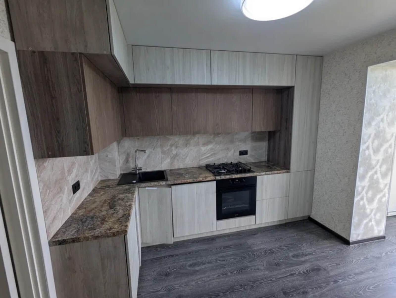 Продаж 2-кімнатної квартири по вул. Героїв Крут (Черепіна) фото 1 Продаж 2-кімнатної квартири по вул. Героїв Крут (Черепіна) фото 1