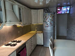 Продаж 2-кімнатної квартири вул. Київська (р-н Роменської) фото 1 Продаж 2-кімнатної квартири вул. Київська (р-н Роменської) фото 1