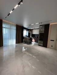 Продаж просторої квартири ЖК Зарічний фото 1 Продаж просторої квартири ЖК Зарічний фото 1