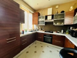 Продаж 5-кімнатної дворівневої квартири по вул. Г. Кондратьєва фото 2 Продаж 5-кімнатної дворівневої квартири по вул. Г. Кондратьєва фото 2