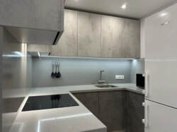 Продаж 2-кімнатної квартири пл. Холодногірська (пл. Горького) фото 1 Продаж 2-кімнатної квартири пл. Холодногірська (пл. Горького) фото 1