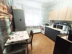 Продаж 2-кімнатної квартири по вул. Г. Крут фото 1 Продаж 2-кімнатної квартири по вул. Г. Крут фото 1