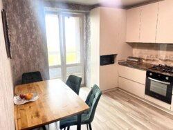 Продаж 3-кімнатної квартири по вул. Героїв Крут (Черепіна) фото 1 Продаж 3-кімнатної квартири по вул. Героїв Крут (Черепіна) фото 1