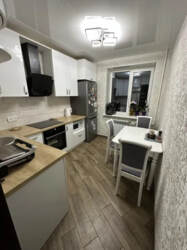 Продаж 2-кімнатної квартири площа Холодногірська(пл.Горького) фото 1 Продаж 2-кімнатної квартири площа Холодногірська(пл.Горького) фото 1