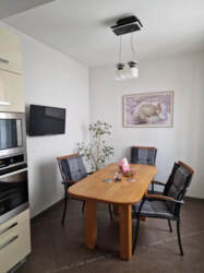 Продаж 4-кімнатної квартири вул. Харківська фото 1 Продаж 4-кімнатної квартири вул. Харківська фото 1