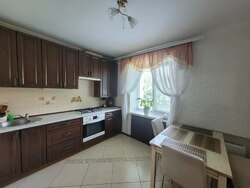 Продаж просторої 3-кімнатної квартири з АО в с.Сад (вул.Шкільна) фото 1 Продаж просторої 3-кімнатної квартири з АО в с.Сад (вул.Шкільна) фото 1