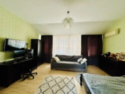 Продаж 5-кімнатної дворівневої квартири по вул. Г. Кондратьєва фото 3 Продаж 5-кімнатної дворівневої квартири по вул. Г. Кондратьєва фото 3