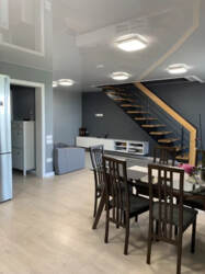 Продаж дворівневої квартири вул. Київська (Роменський р-н) фото 1 Продаж дворівневої квартири вул. Київська (Роменський р-н) фото 1