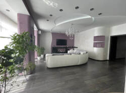 Продаж 4 кімнатної кварти по вул. Г. Крут фото 1 Продаж 4 кімнатної кварти по вул. Г. Крут фото 1