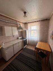 Продаж 2-кімнатної квартири вул. Металургів фото 3 Продаж 2-кімнатної квартири вул. Металургів фото 3