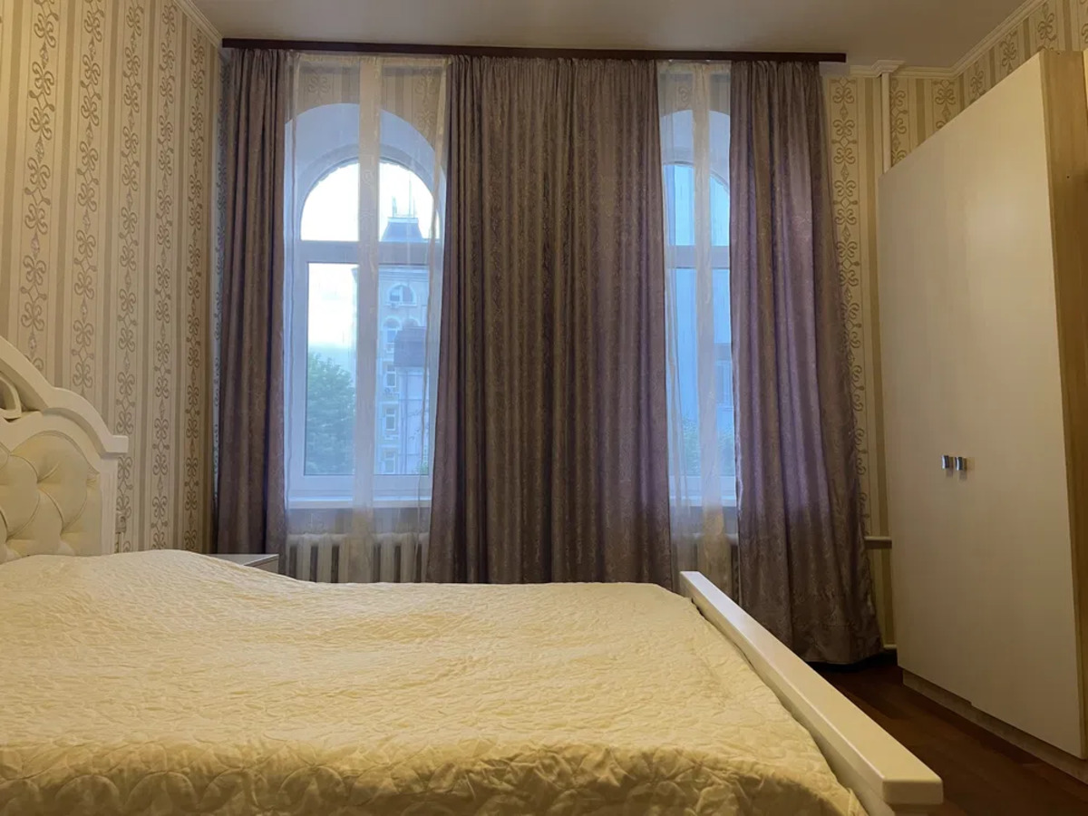 Продається квартира Київ, Шевченківський, Вознесенский узвіз, б.14, м. Золоті ворота фото 1 Продається квартира Київ, Шевченківський, Вознесенский узвіз, б.14, м. Золоті ворота фото 1