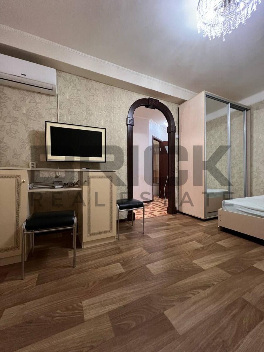 Продається квартира Київ, Проспект Перемоги, 7Б фото 1 Продається квартира Київ, Проспект Перемоги, 7Б фото 1