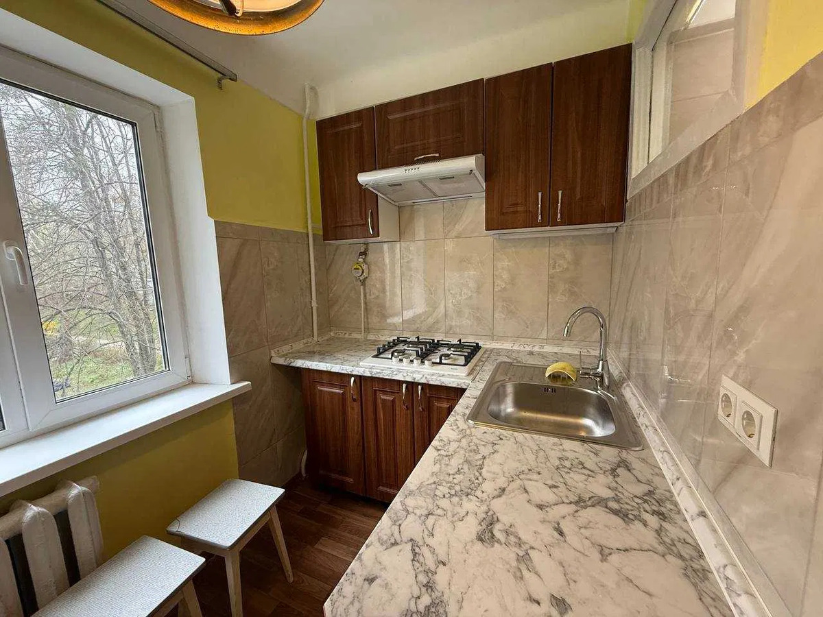 Продається квартира Київ, Голосіївський, Сеченова, 10, м. Васильківська фото 1 Продається квартира Київ, Голосіївський, Сеченова, 10, м. Васильківська фото 1