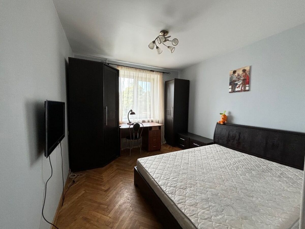 Продається квартира Київ, Нивська вул., 7б, м. Нивки фото 1 Продається квартира Київ, Нивська вул., 7б, м. Нивки фото 1