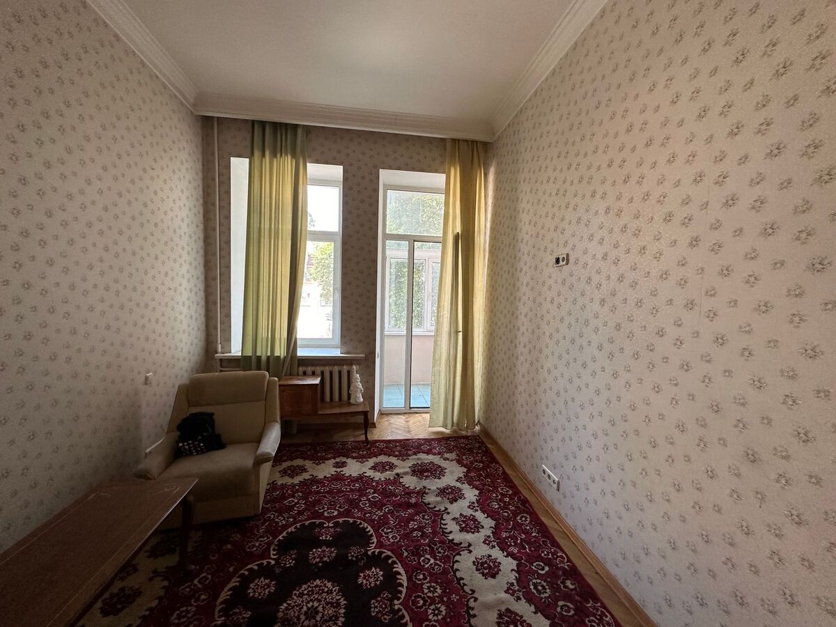 Продається квартира Київ, Шевченківський, Богдана Хмельницького, 63 фото 1 Продається квартира Київ, Шевченківський, Богдана Хмельницького, 63 фото 1