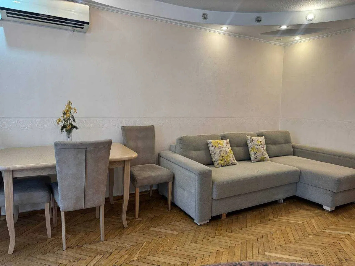 Продається квартира Київ, Проспект Перемоги,, 17 фото 1 Продається квартира Київ, Проспект Перемоги,, 17 фото 1