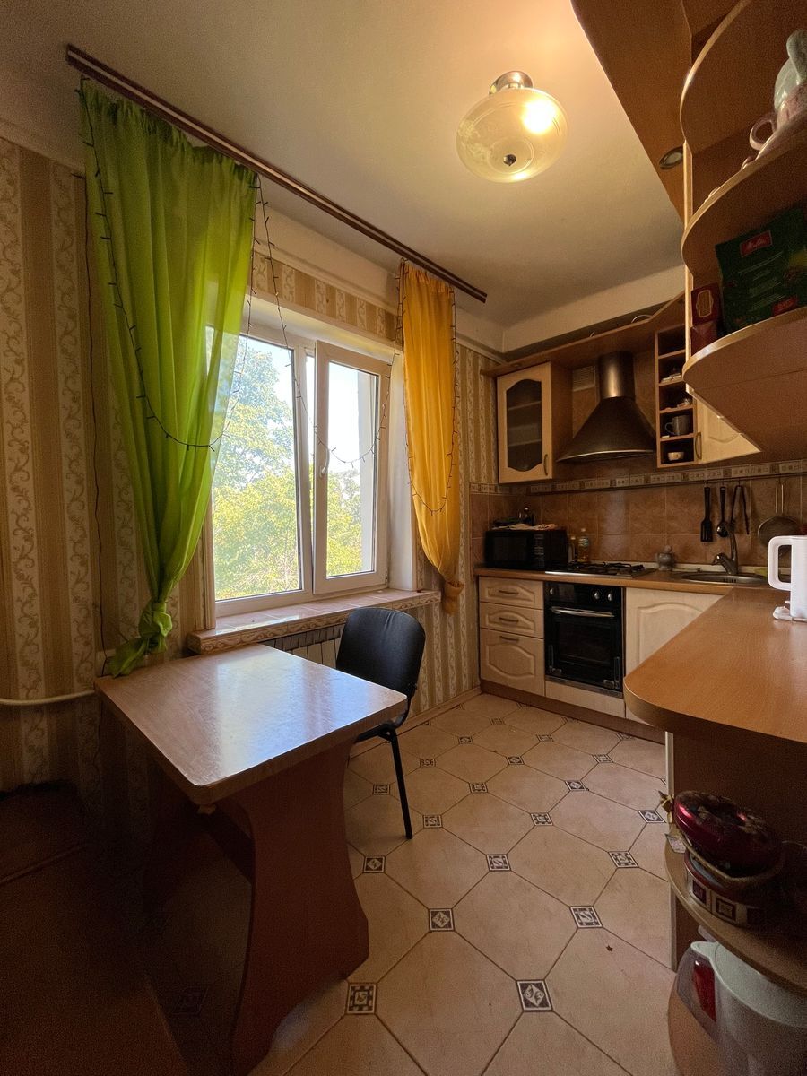Продається квартира Київ, Голосіївський, Коломийський пров.,, 5/2 фото 1 Продається квартира Київ, Голосіївський, Коломийський пров.,, 5/2 фото 1
