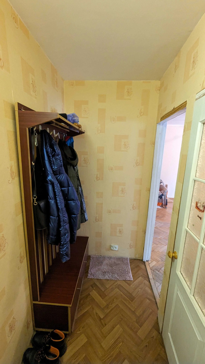   , ,  9  1